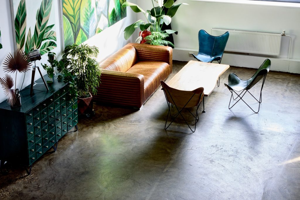 Лофт для бизнес-мероприятия — Лофт для деловых встреч и бизнес-мероприятий с современным дизайном.